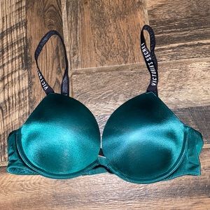 Victoria secret push up bra size 34C